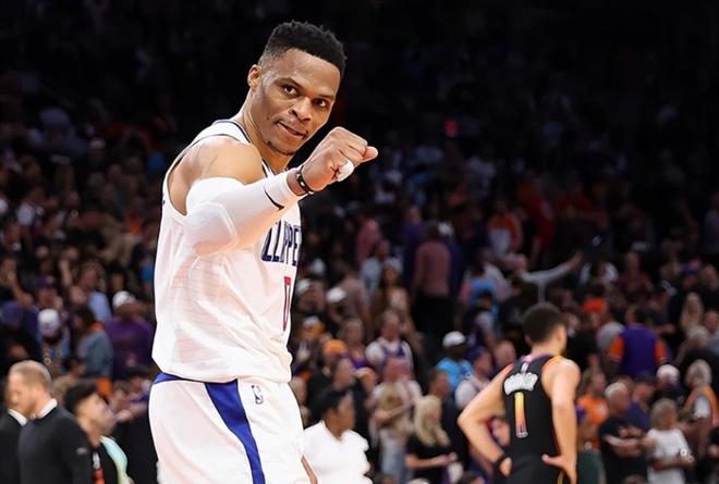 开云体育官网-包含清晨斯图加特调整名单以备意甲，篮板制胜环节打磨，媒体盛赞，医务组通报恢复的词条