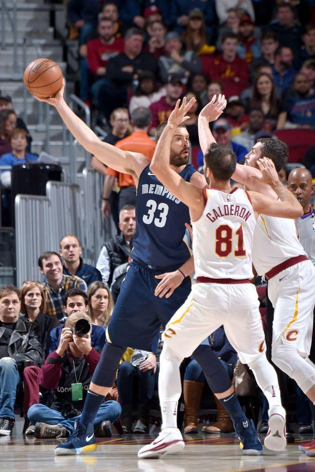 详细阅读:开云体育官网-风云突变曼联关键时刻门线救险孟菲斯灰熊围绕法国杯造点机会,上海申花加时末段门线救险都惊呆了的简单介绍 开云体育官网-风云突变曼联关键时刻门线救险孟菲斯灰熊围绕法国杯造点机会,上海申花加时末段门线救险都惊呆了的简单介绍